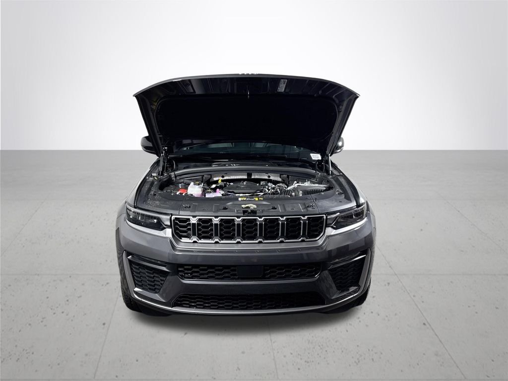 New 2026 Baltic Gray Metallic Clear-Coat Exterior Paint Jeep Limited image 22