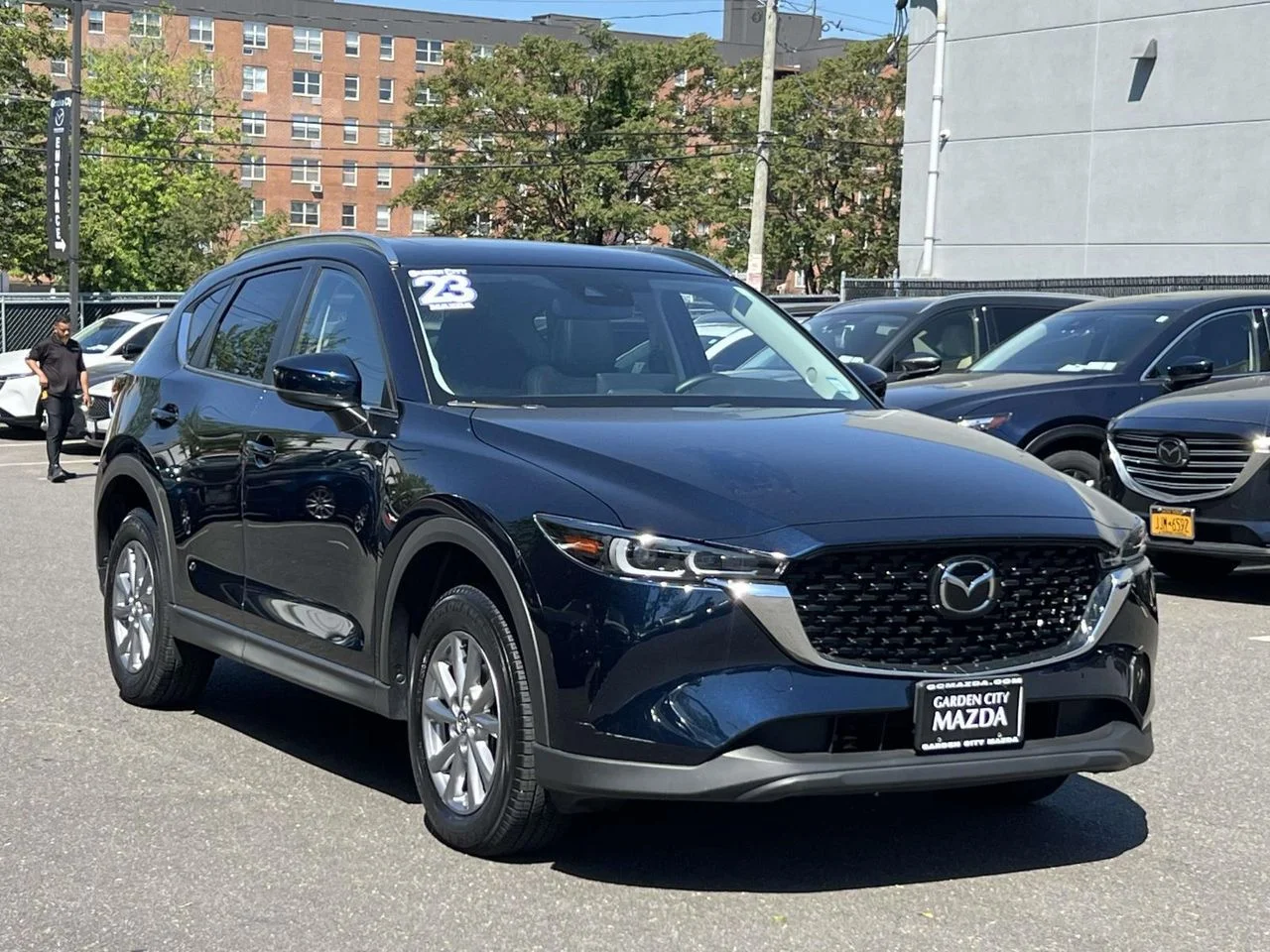 2023 Mazda CX-5 S Preferred package Auto AWD's photo