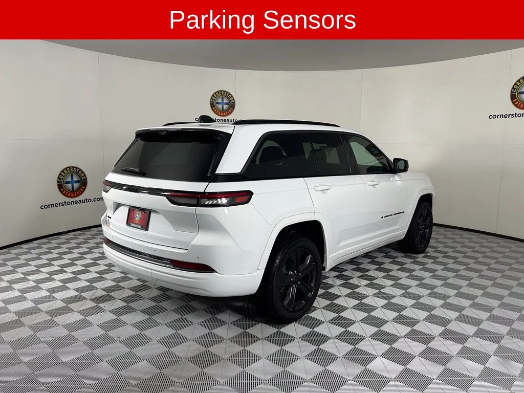 New 2027 Bright White Clear-Coat Paint Jeep Limited Reserve image 17