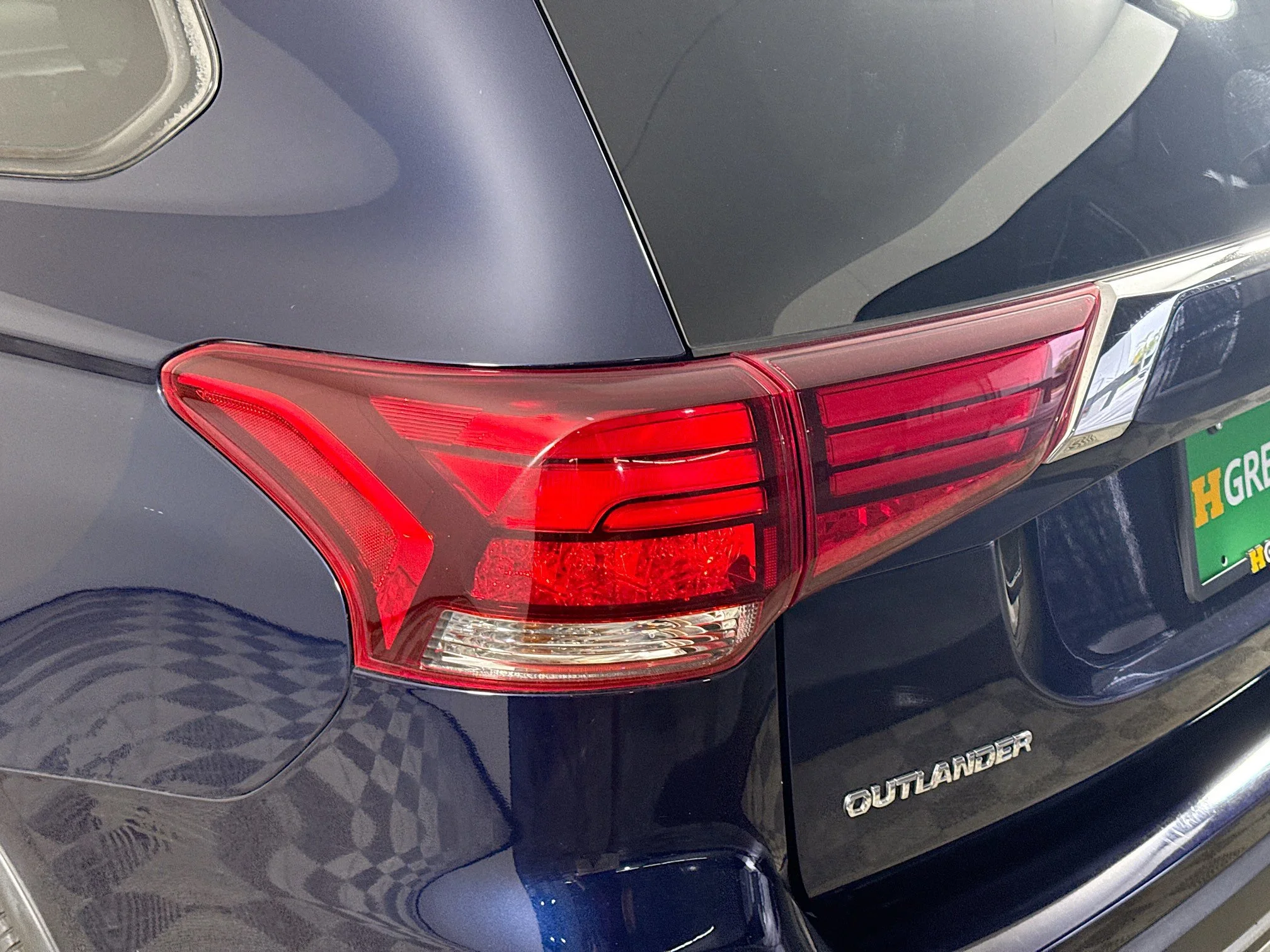 Used 2020 Cosmic Blue Metallic Mitsubishi ES image 31