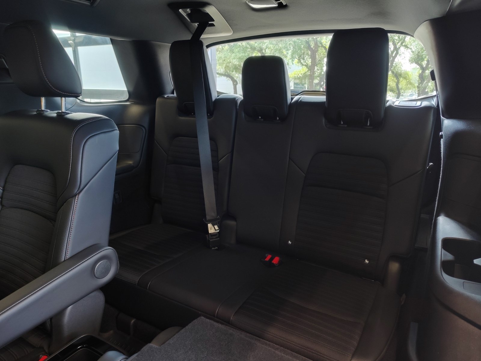 Used 2025 Super Black Nissan Rock Creek image 25
