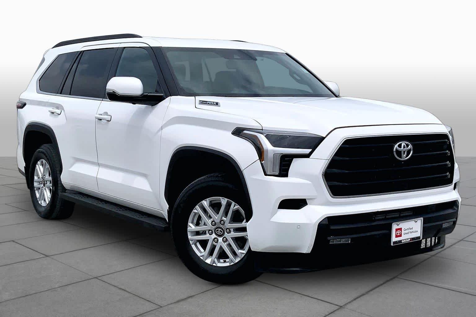 Used 2025 Ice Cap Toyota SR5 image 3