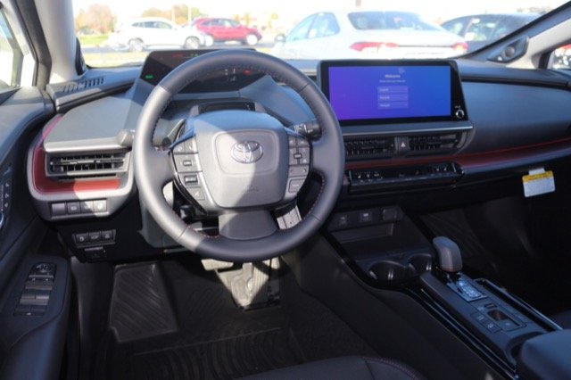 New 2026 Wind Chill Pearl <sup>1</sup> Toyota  XSE Premium image 6