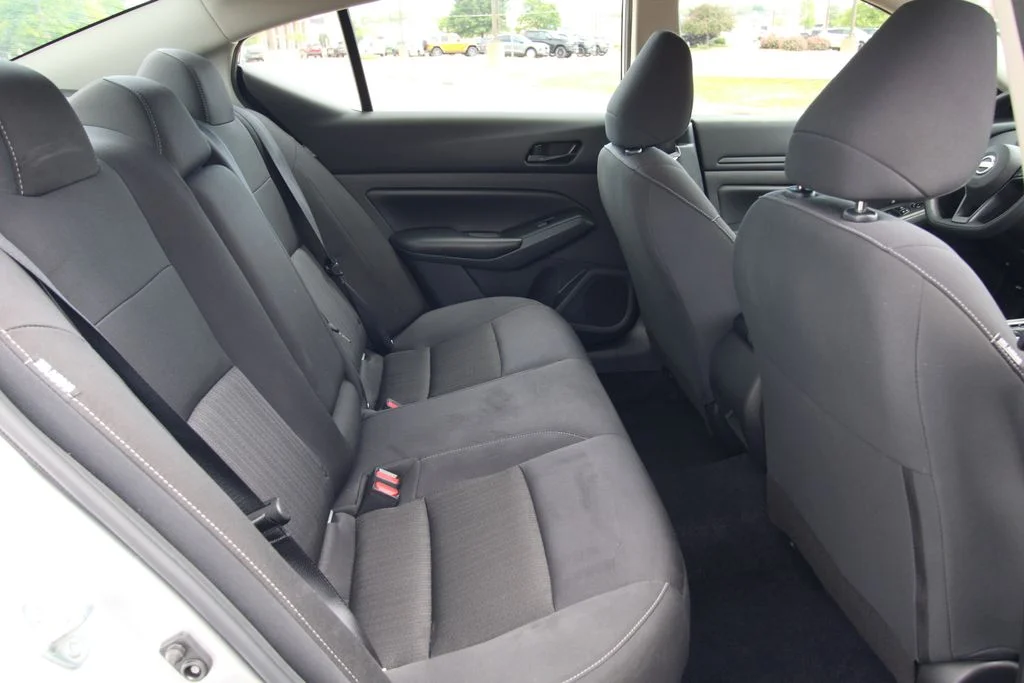 Used 2024 Silver Nissan 2.5 S image 9
