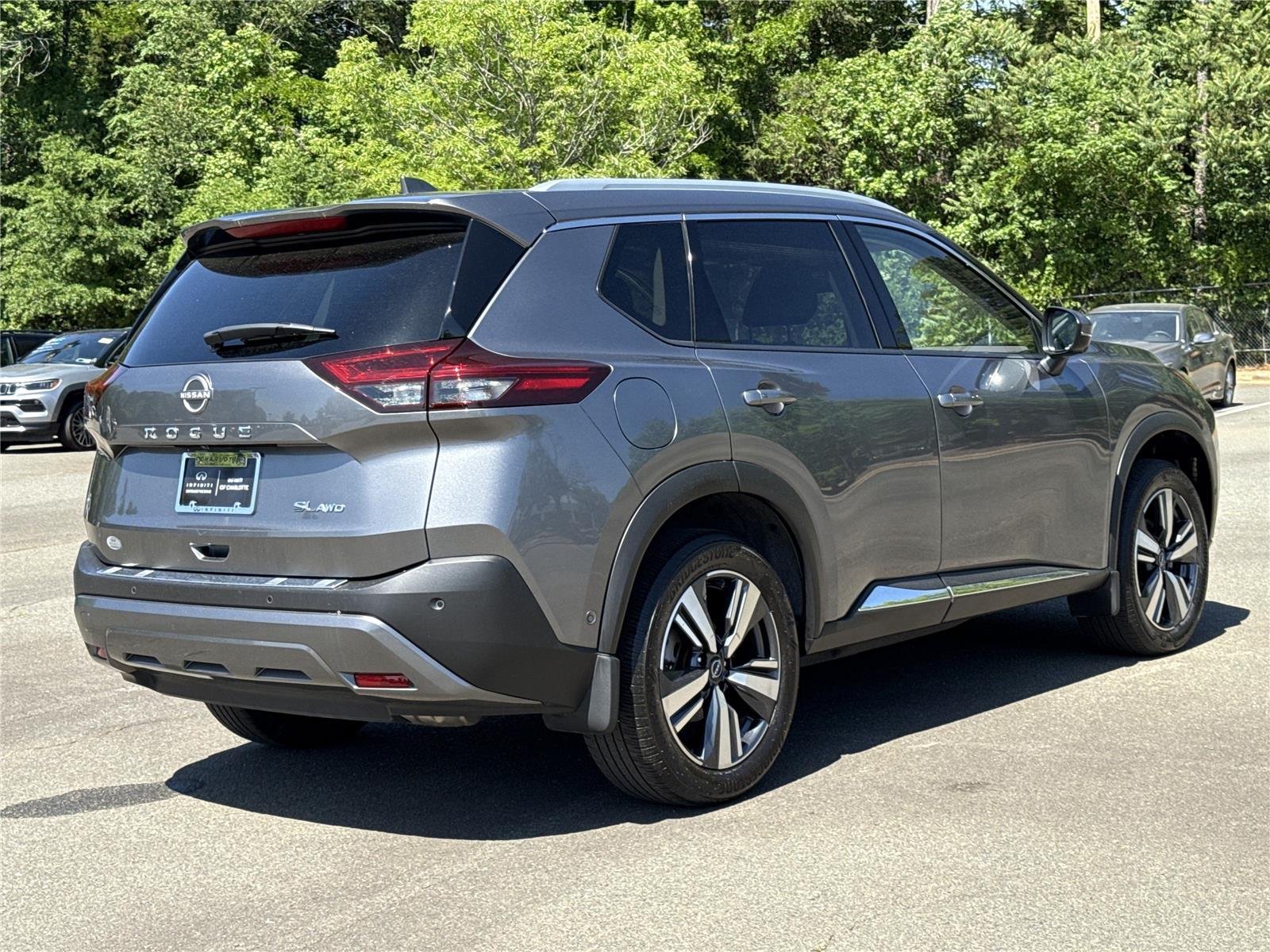 Used 2023 Gun Metallic Nissan SL image 29