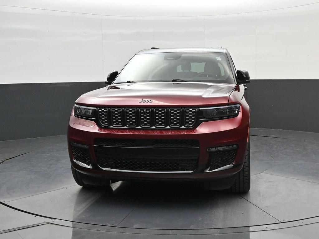 Used 2025 Red Jeep Summit Reserve image 3