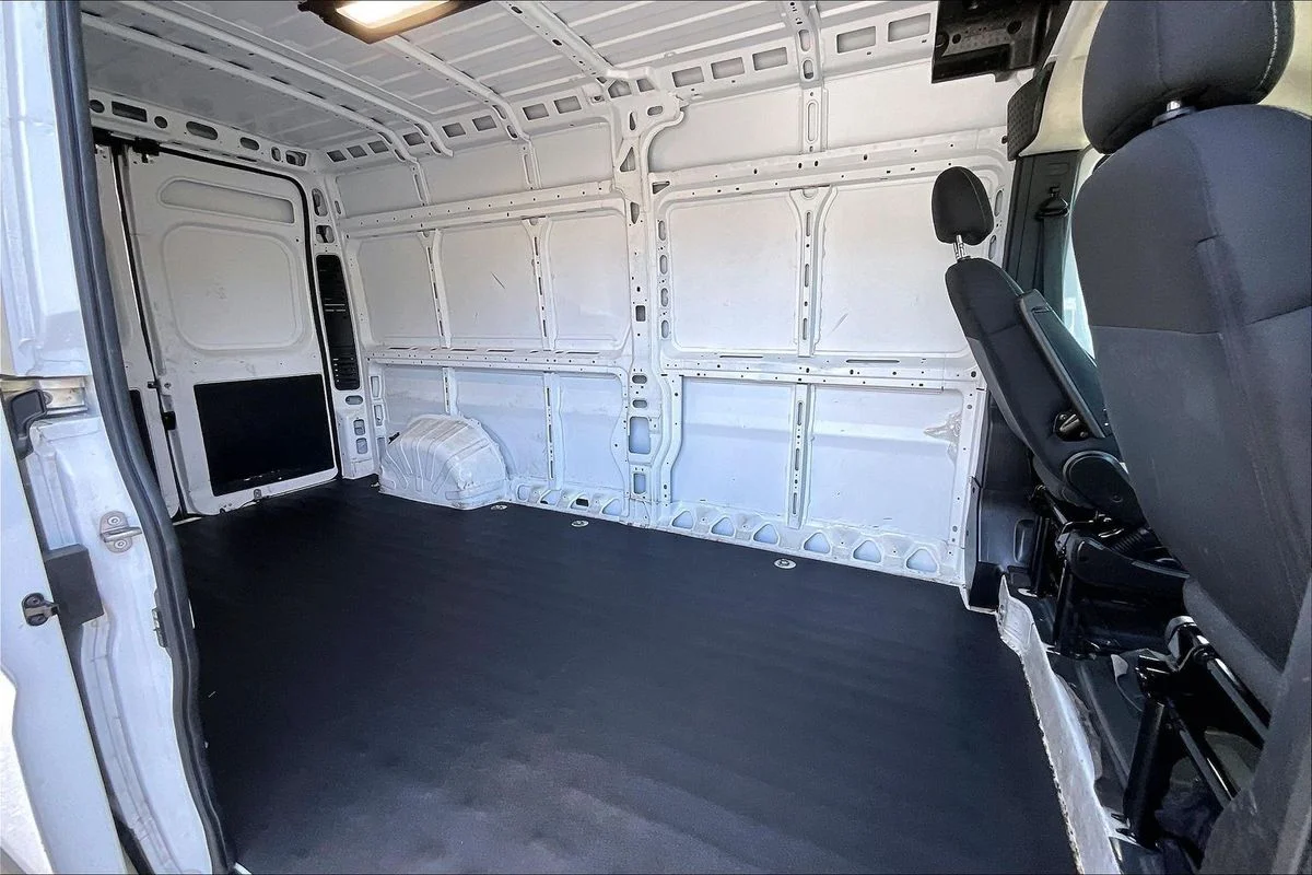Used 2024  Ram Cargo Van Tradesman High Roof 159" WB w/Pass image 15