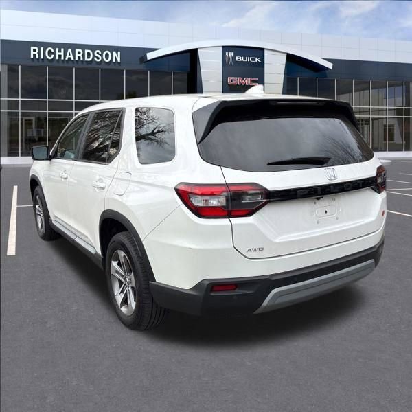 Used 2023 White Honda AWD EX-L 7 Passenger image 5