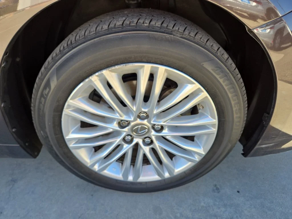 Used 2013 Red Lexus 350 image 15