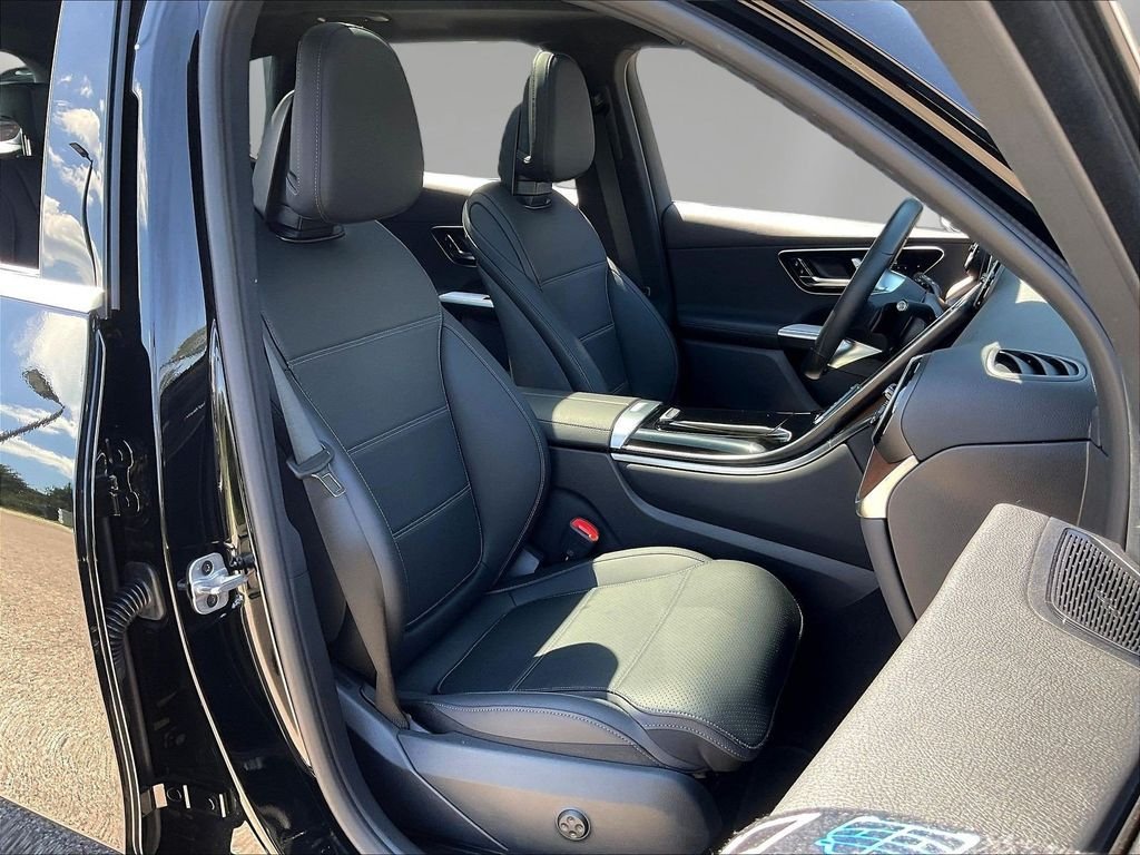 Used 2026 Black Mercedes-Benz GLC 300 image 29