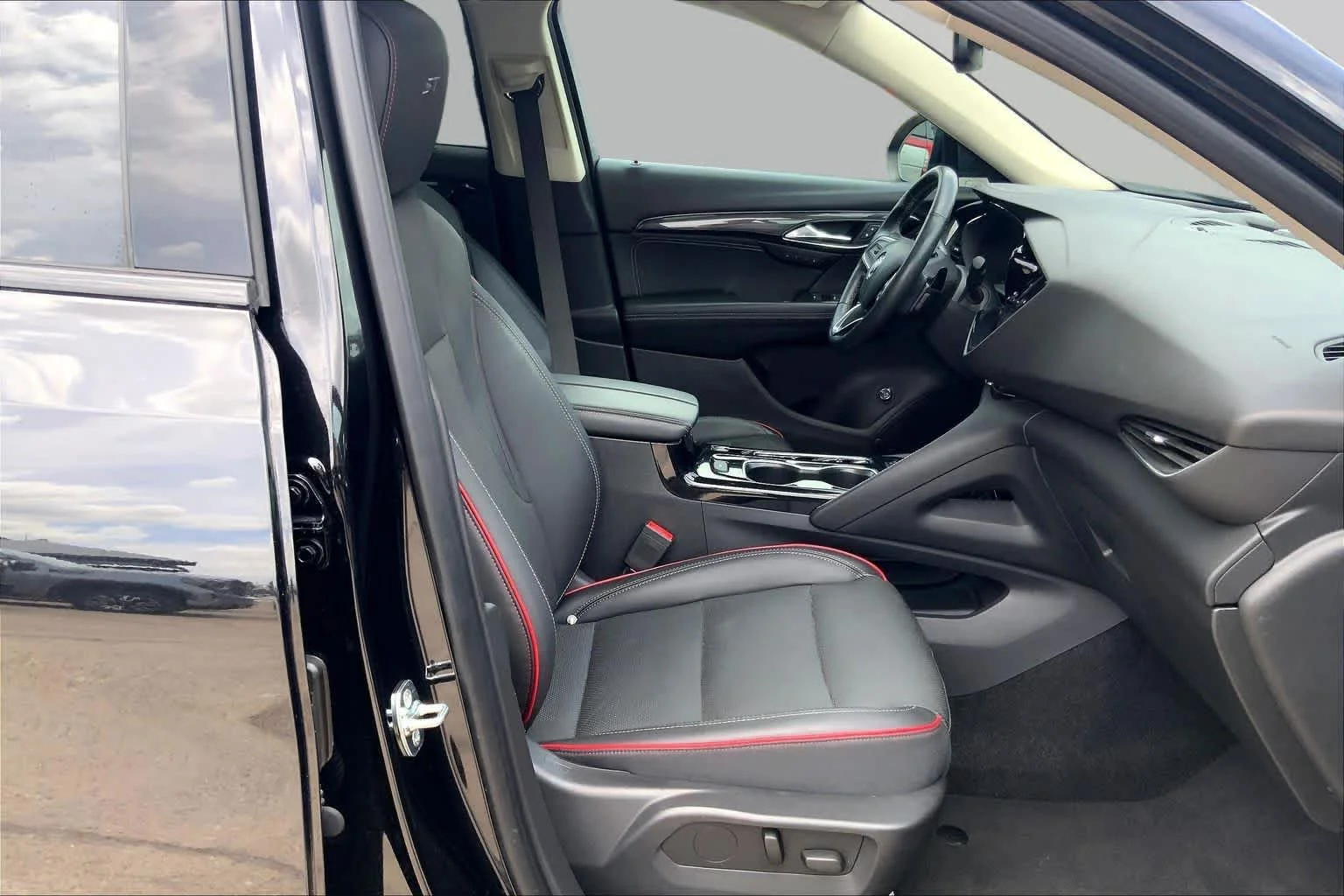 Used 2023 Ebony Twilight Metallic Buick Essence image 9