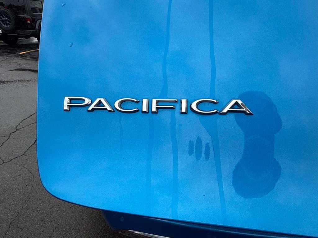 Used 2026 Blue Chrysler Select image 16