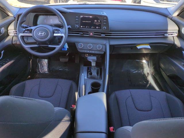 New 2026 White Hyundai SE image 14