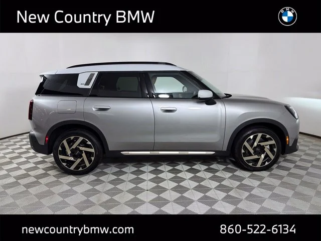 New 2027 Silver MINI Iconic image 8