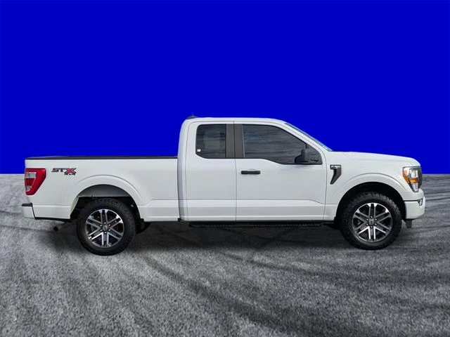 Certified Used 2021 Oxford White Ford XL image 3