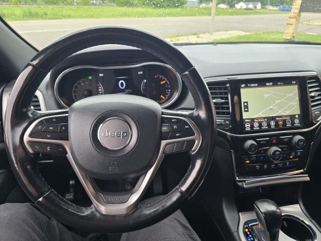 Used 2021 Diamond Black JEEP LAREDO image 14