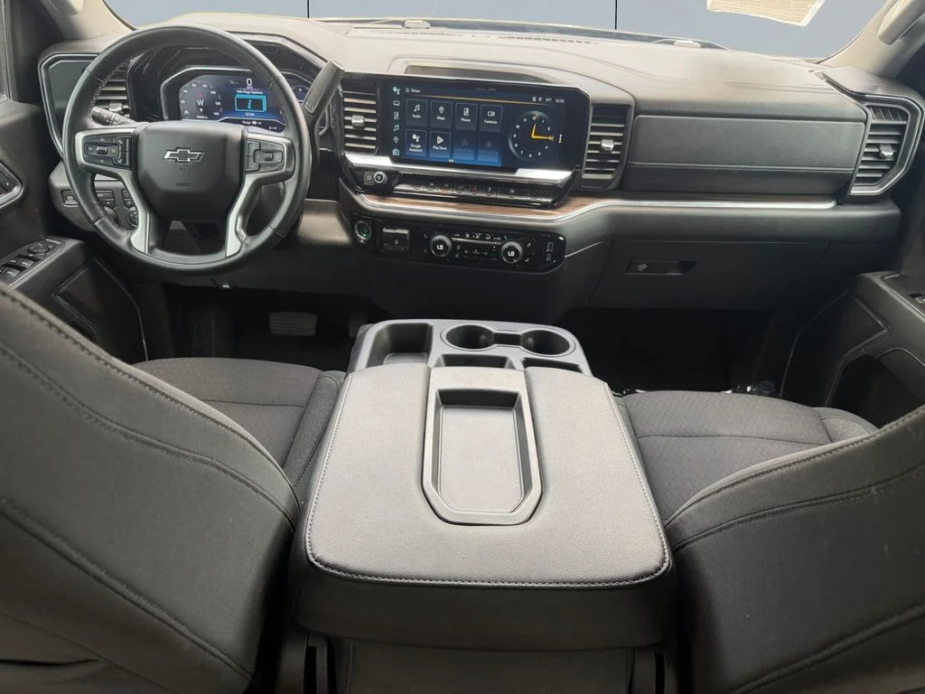 Used 2024 Lakeshore Blue Metallic Chevrolet RST image 12