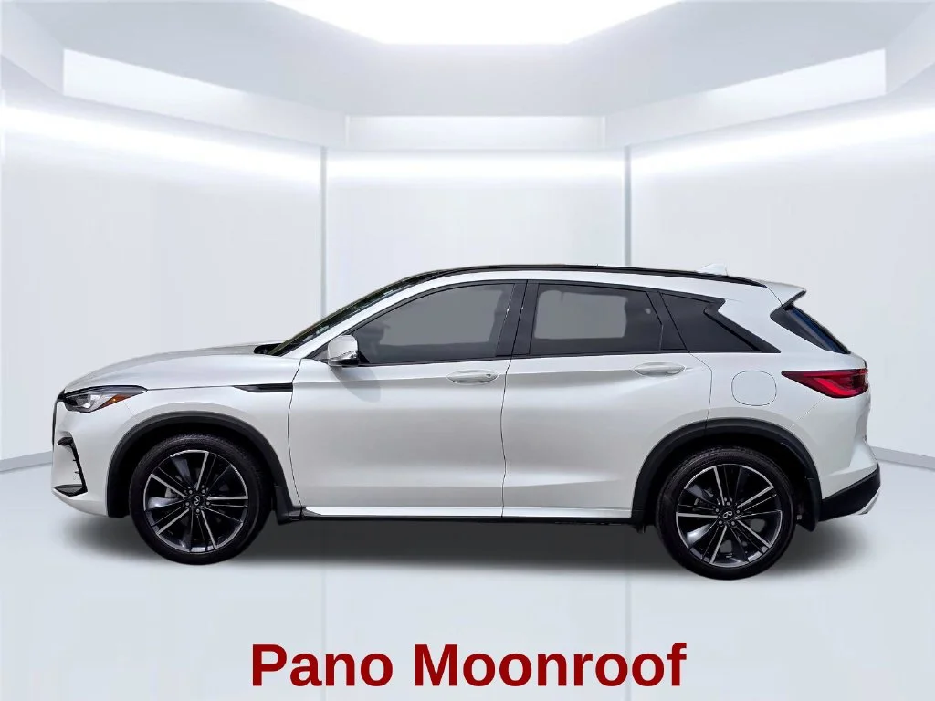 Used 2025 White INFINITI SPORT image 16