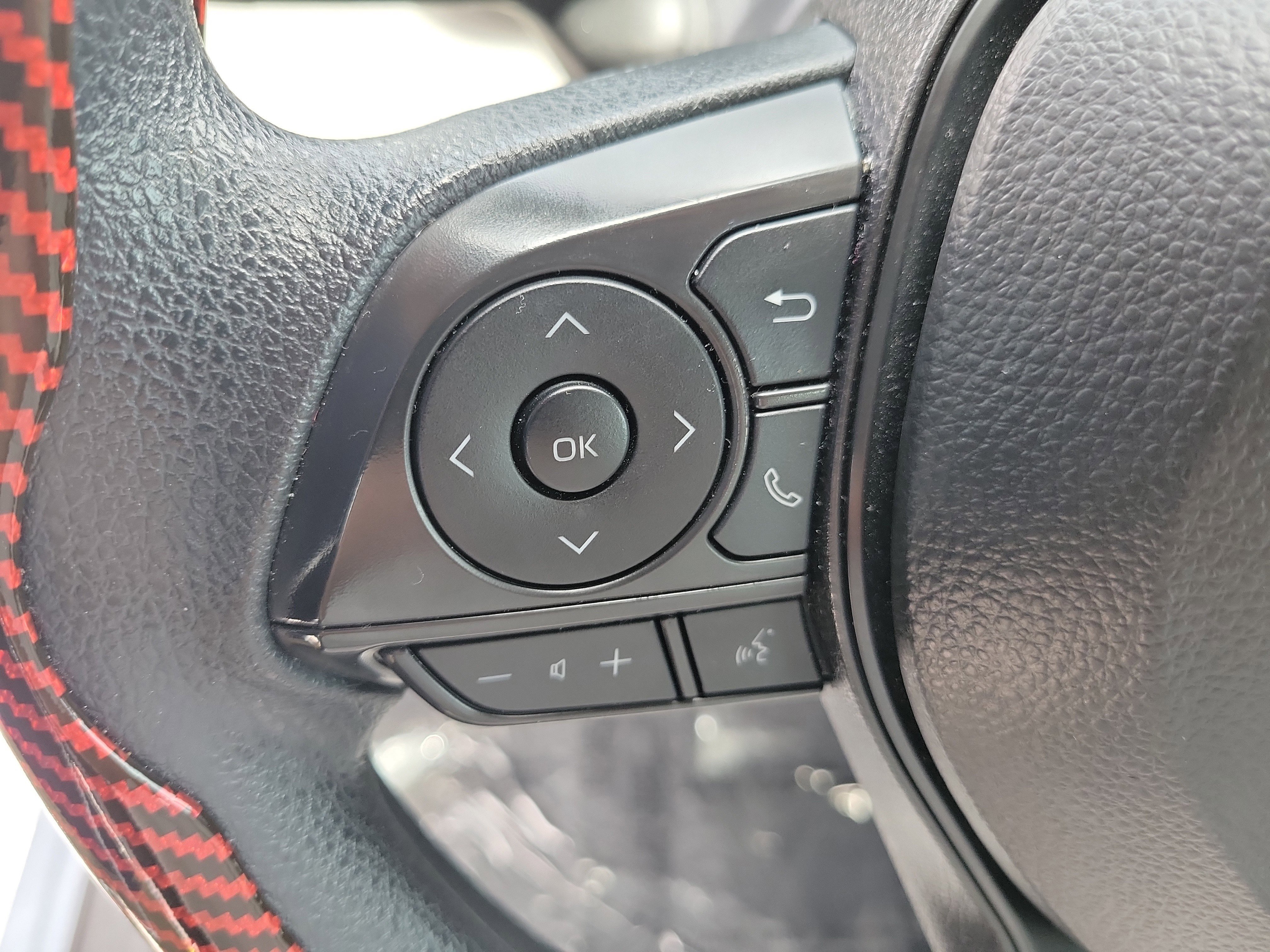 Used 2024 Celestite Toyota L image 26