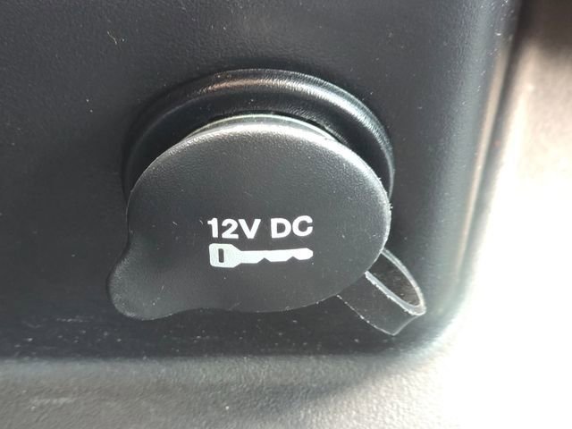 Used 2010 Bright White Clearcoat/Mineral Gray Metallic CC Ram SLT image 16
