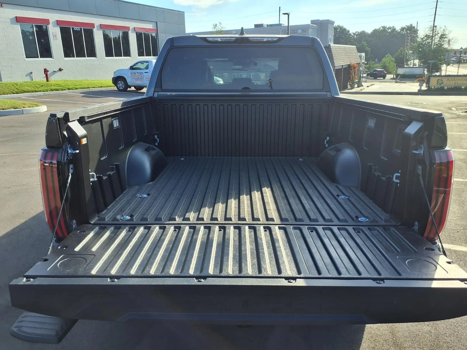 New 2026 Magnetic Gray Metallic Toyota  Platinum image 20