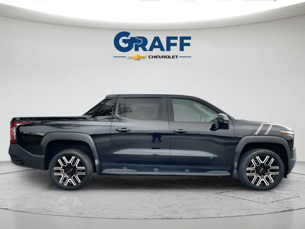 2026 Chevrolet Silverado EV LT - Photo 9