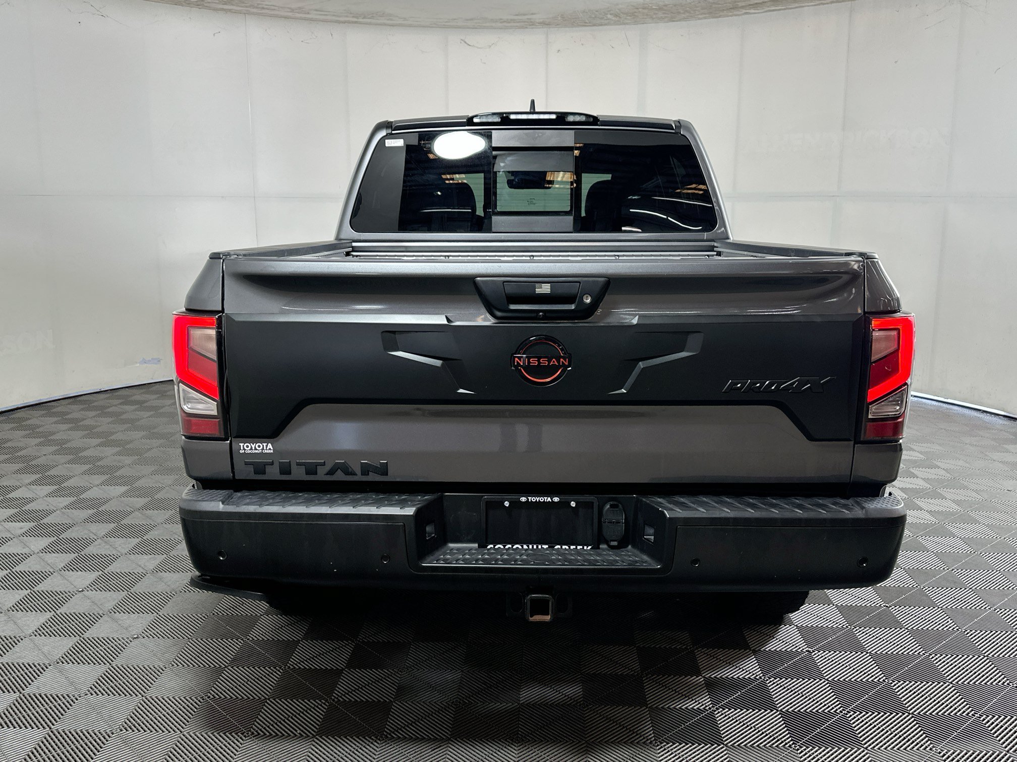 Used 2023 Gun Metallic Nissan PRO-4X image 4
