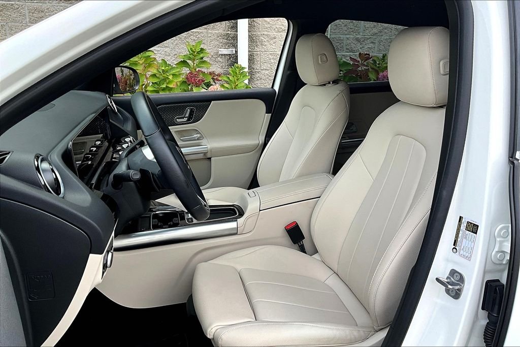 Certified Used 2025 White Mercedes-Benz GLA 250 image 27