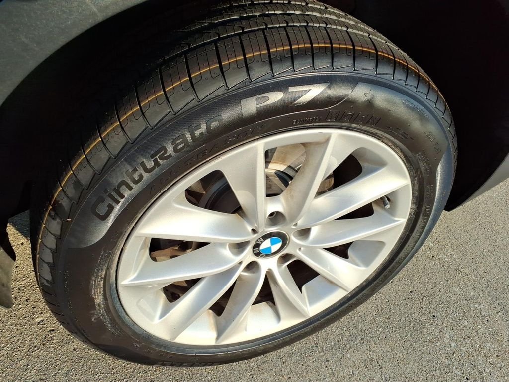 Used 2017 Melbourne Red Metallic BMW xDrive28i image 11