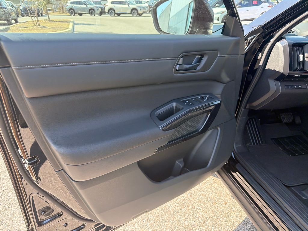 New 2026 Nissan Pathfinder SV 4D Sport Utility