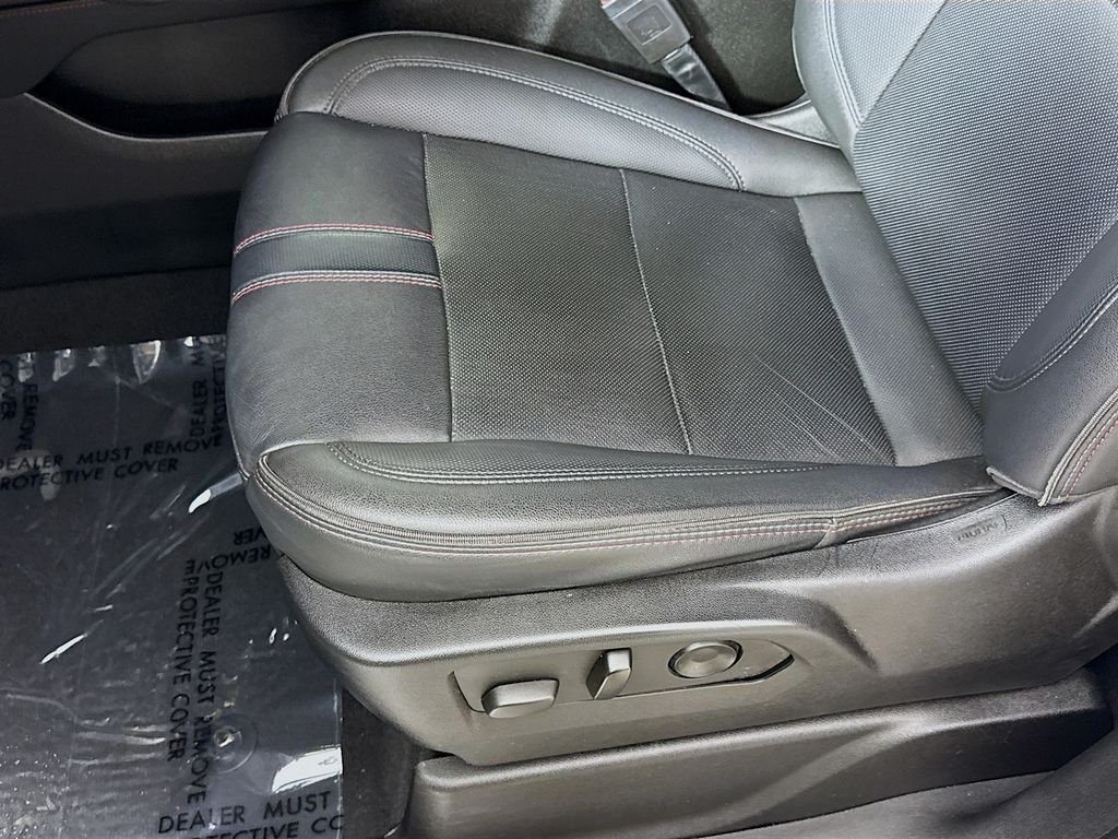Used 2022 White Chevrolet RST image 21