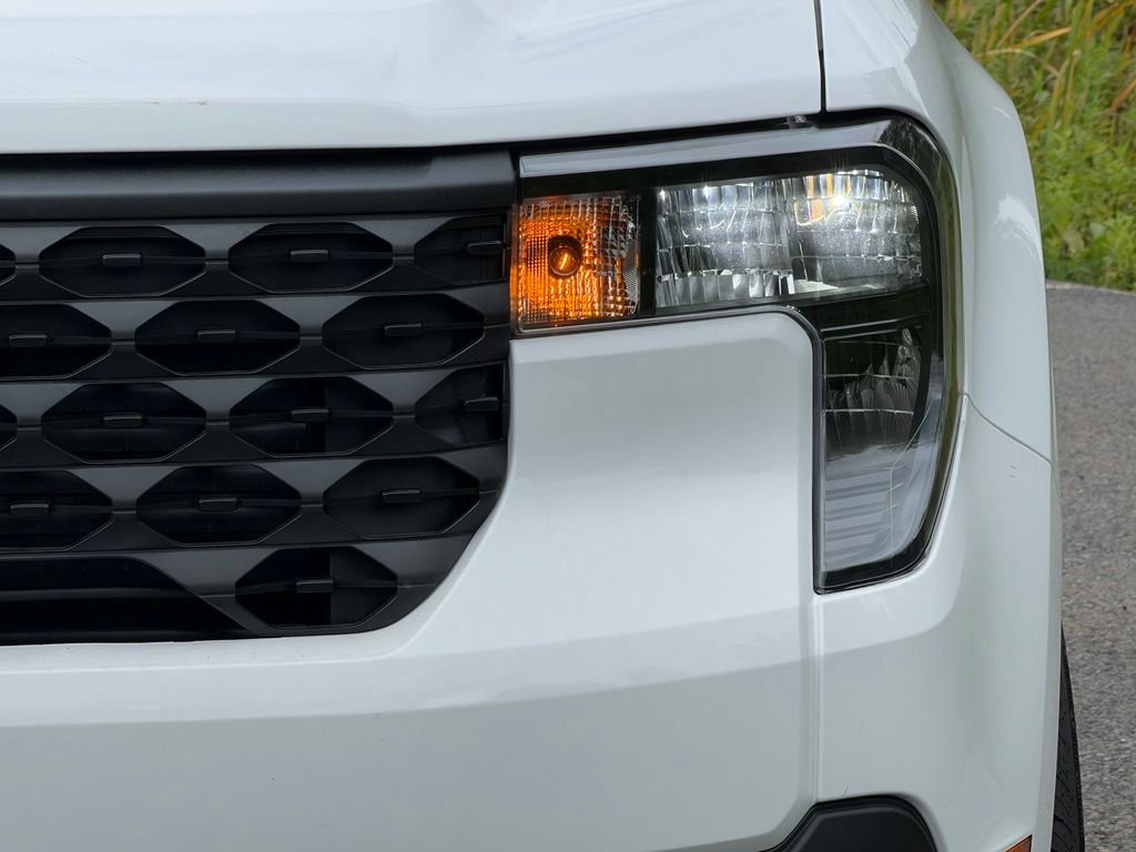 New 2026 Oxford White Ford XL image 2