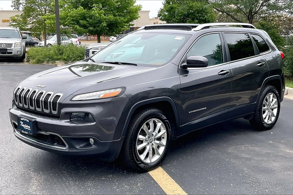 Used 2016 Gray Jeep Limited image 14