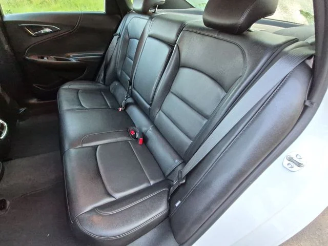 Used 2024 White Chevrolet LT image 28