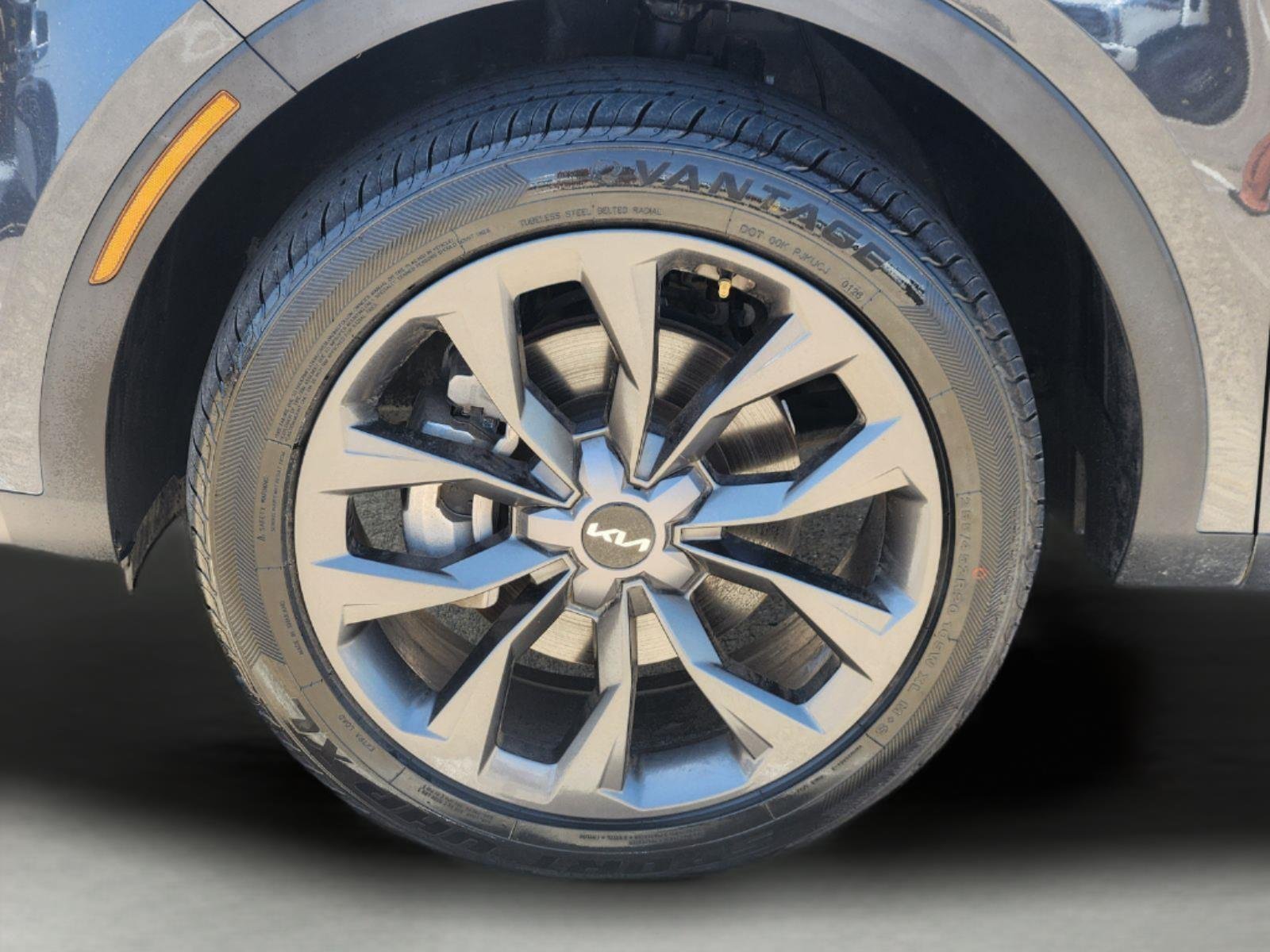 Used 2023 Gravity Gray Kia X-Line SX Prestige image 9