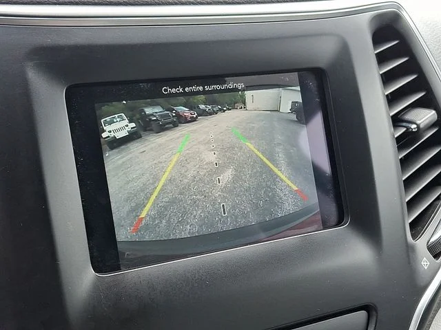 Used 2020 Red Jeep Latitude Plus image 17