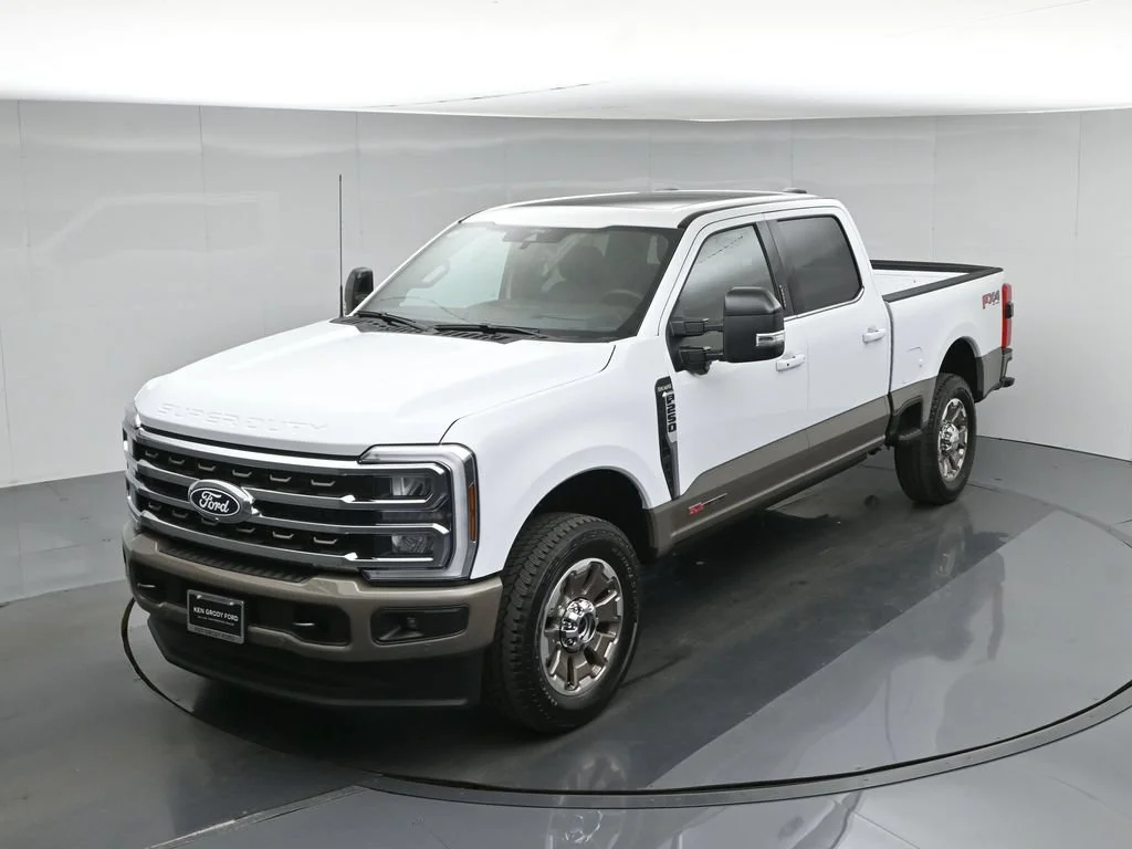 New 2027 Oxford White Ford King Ranch image 39