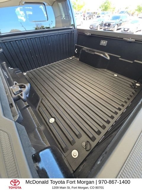 Used 2025  Toyota SR5 image 17