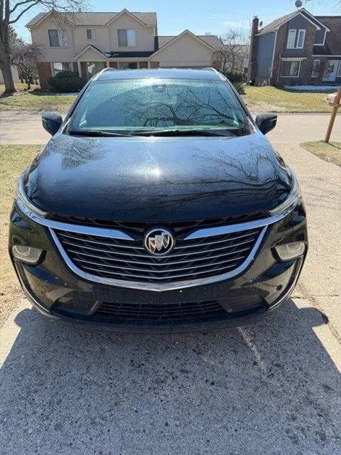 Used 2024 Ebony Twilight Metallic Buick Essence image 4