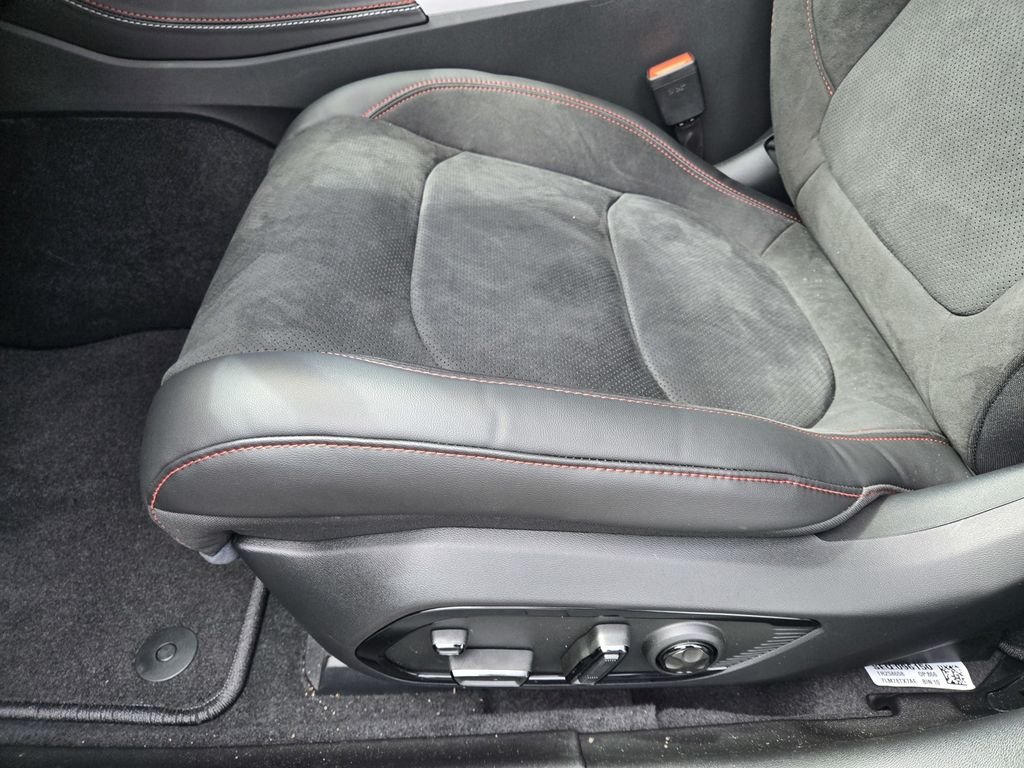 New 2026 Diamond Black Crystal Pearlcoat Dodge R/T Plus image 9