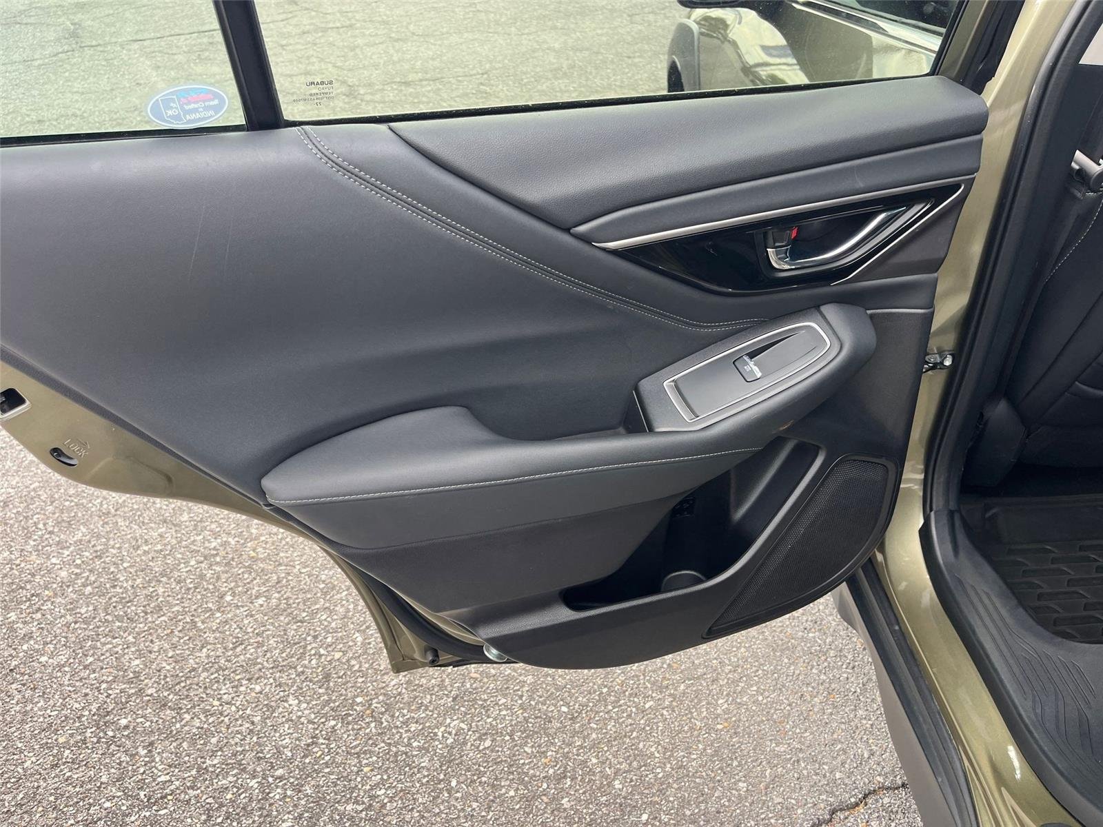 Used 2023 Autumn Green Metallic Subaru Limited image 22
