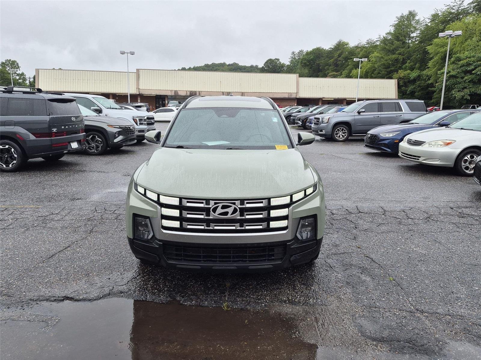 Used 2025 Sage Gray Hyundai SEL Activity image 2