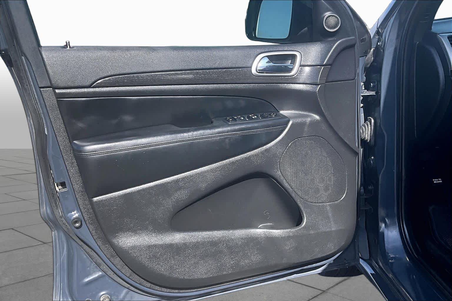 Used 2018 Rhino Clear Coat Jeep Altitude image 22