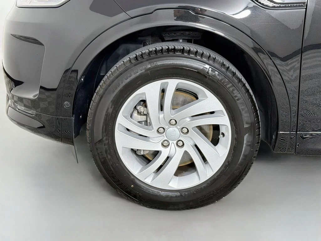 Used 2025 Black Land Rover S image 33