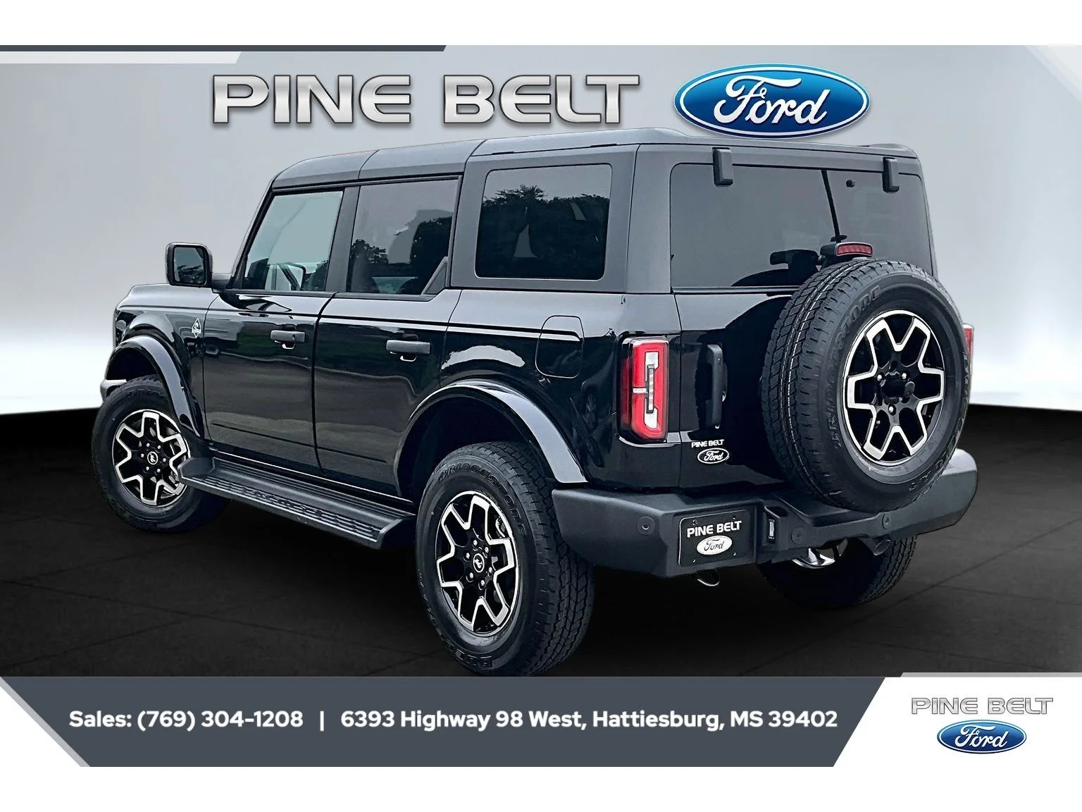 New 2026 Shadow Black Ford Outer Banks® image 2