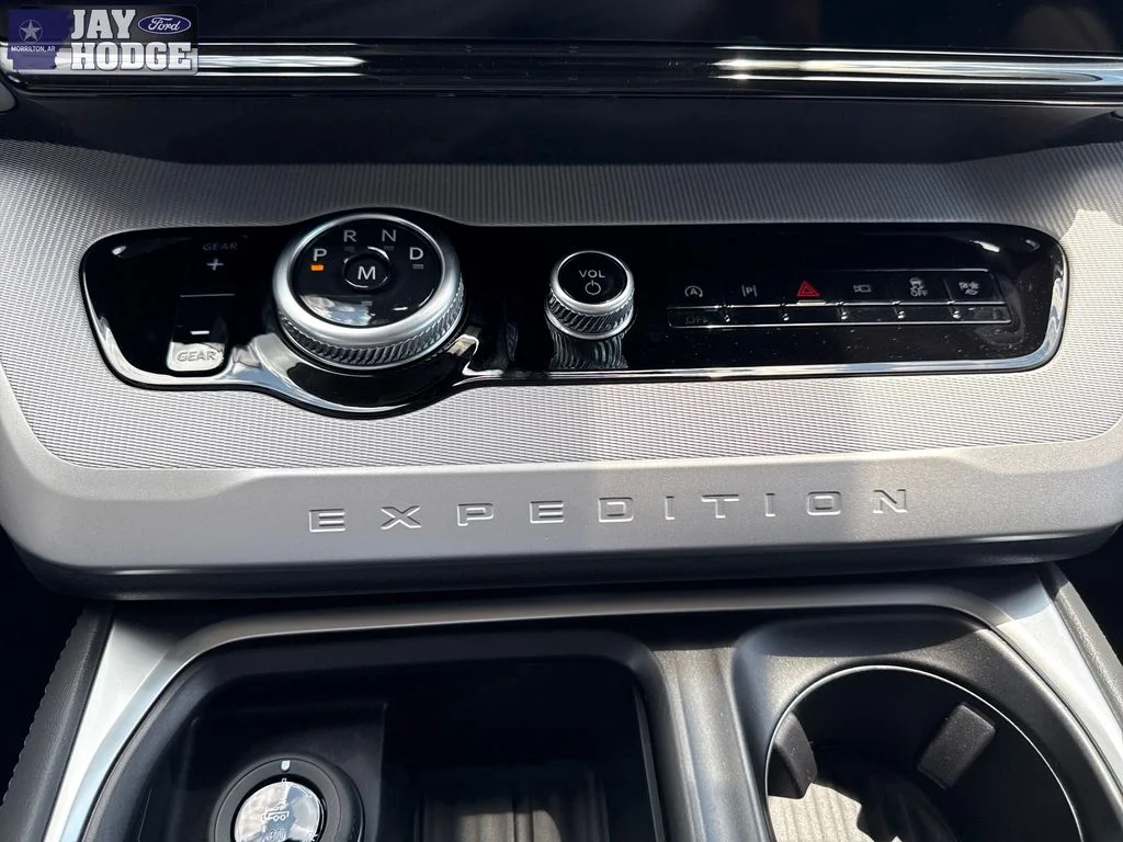 New 2026 Oxford White Ford Active image 22