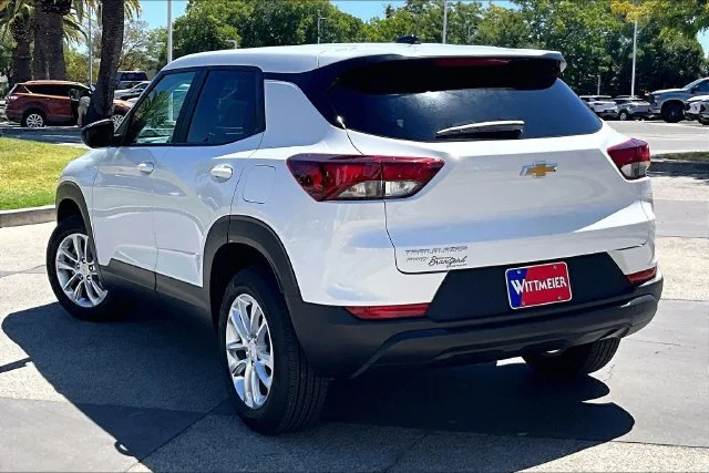 New 2026 Summit White Chevrolet LS image 3