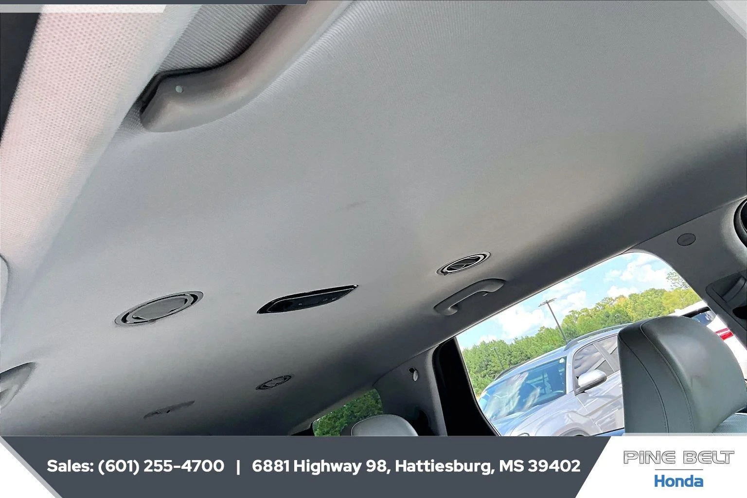Used 2025 Abyss Black Pearl Hyundai SEL image 16