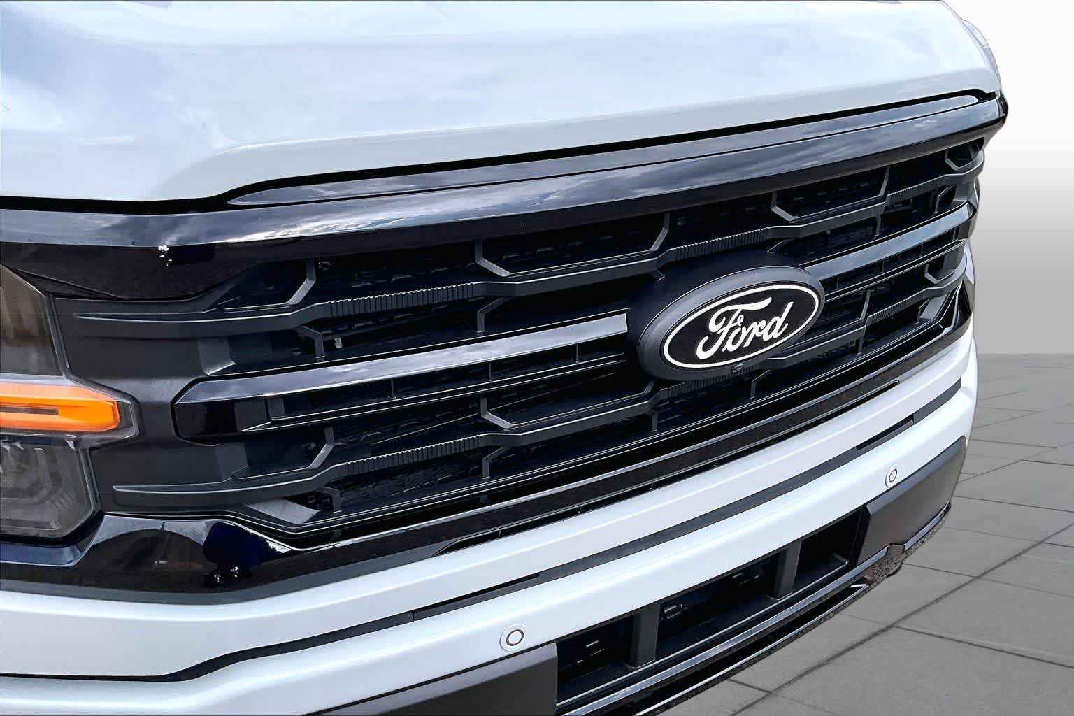 Used 2024 Carbonized Gray Metallic Ford XLT image 30