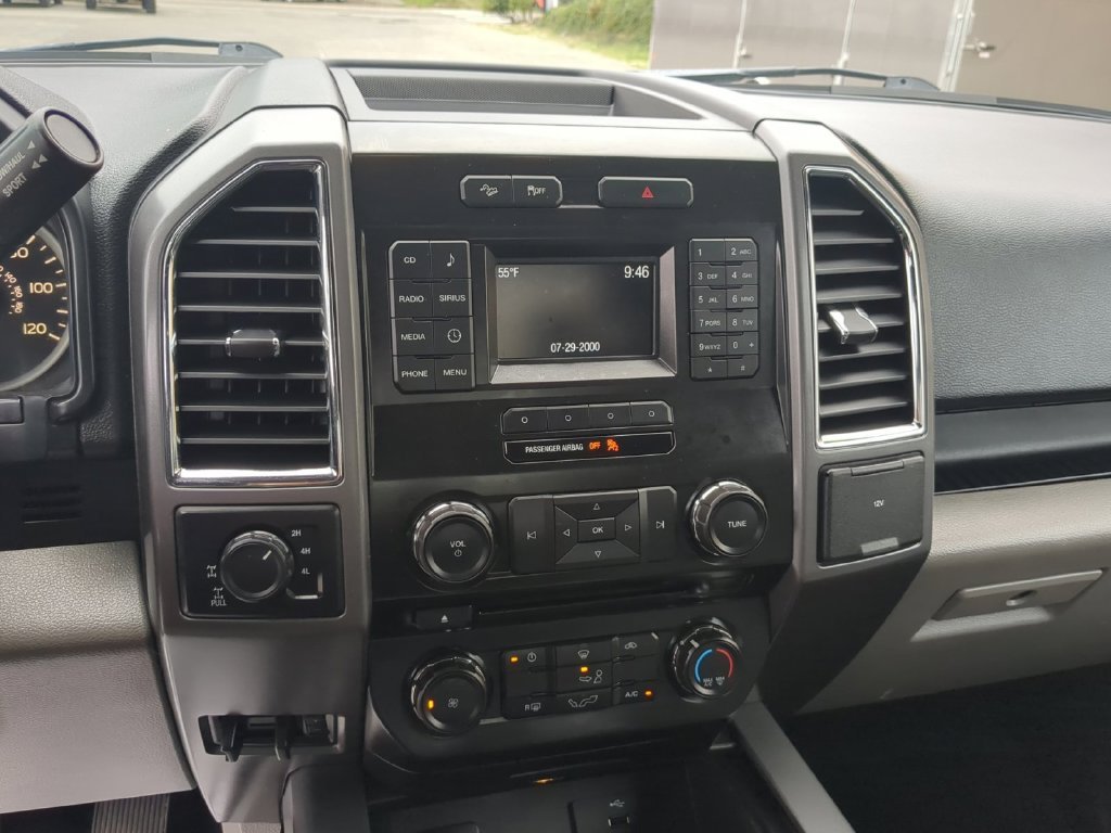 Used 2016 Gray Ford XLT image 23